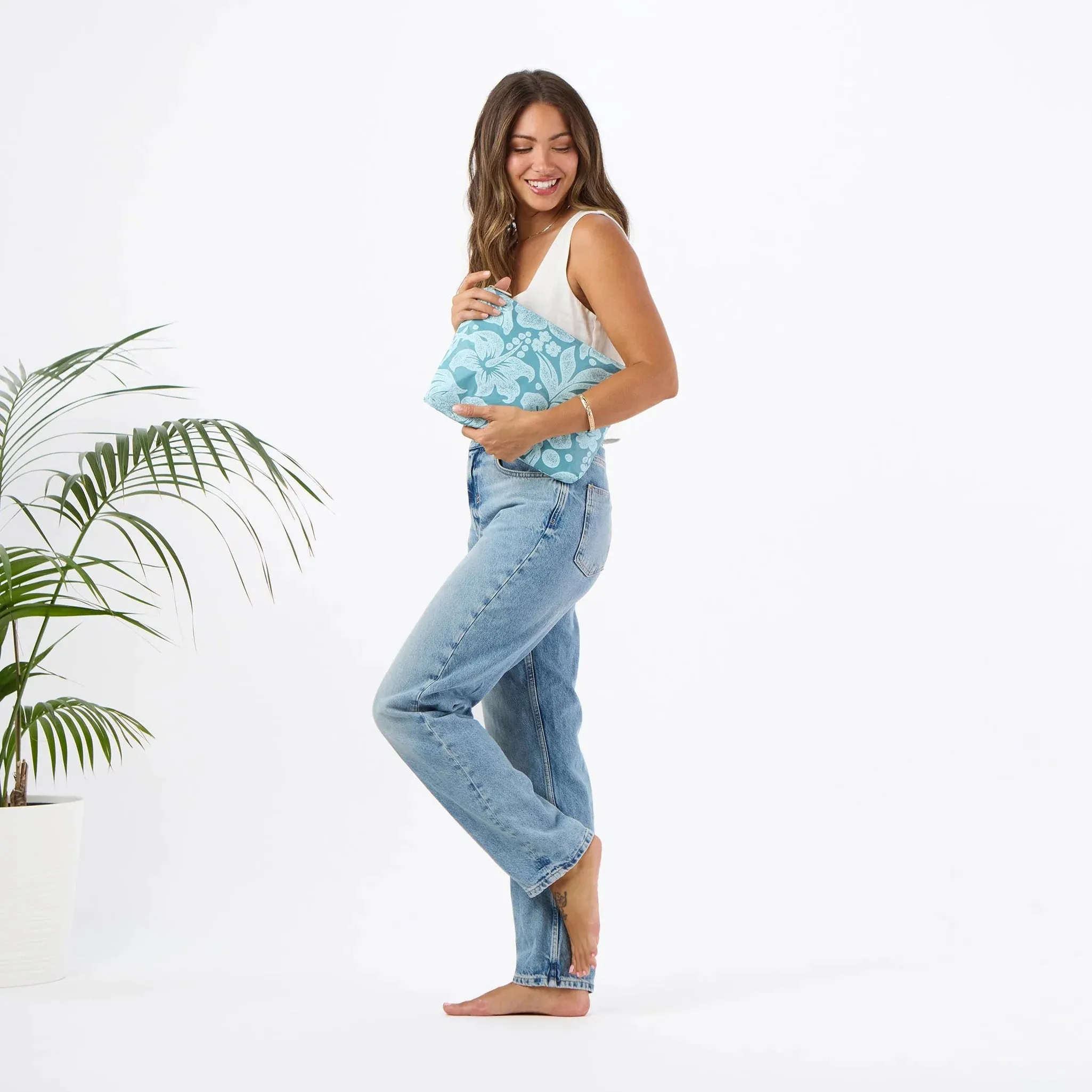 ALOHA Breezy Mid Pouch