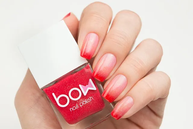 Bow Polish- Red Thermo Top Coat