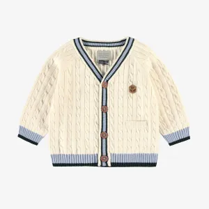 Cardigan en tricot crème avec torsades verticales, bébé || Cream knit cardigan with vertical twists, baby