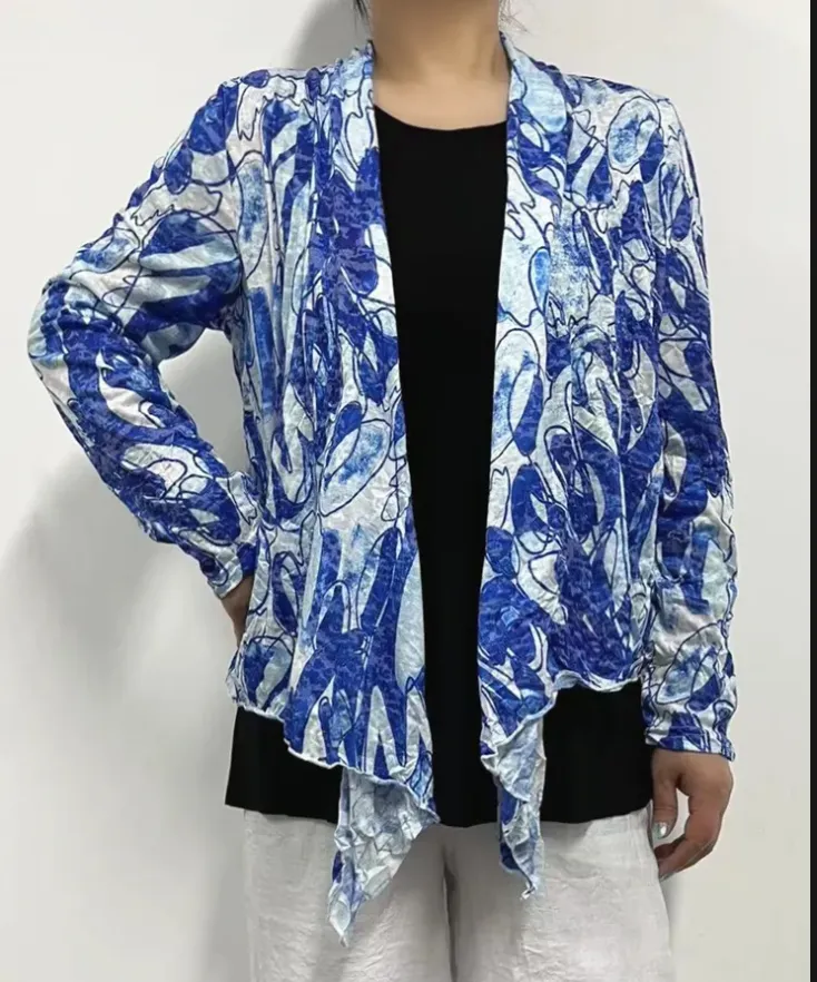 Crinkle Cardigan in Blue and White