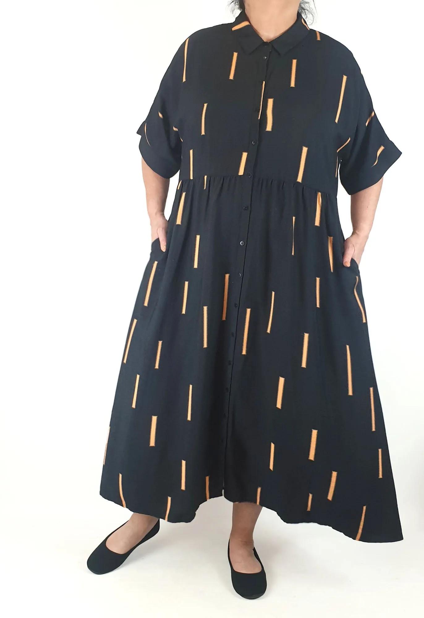 Elk unique print navy dress size 18 (note: inconsistencies)