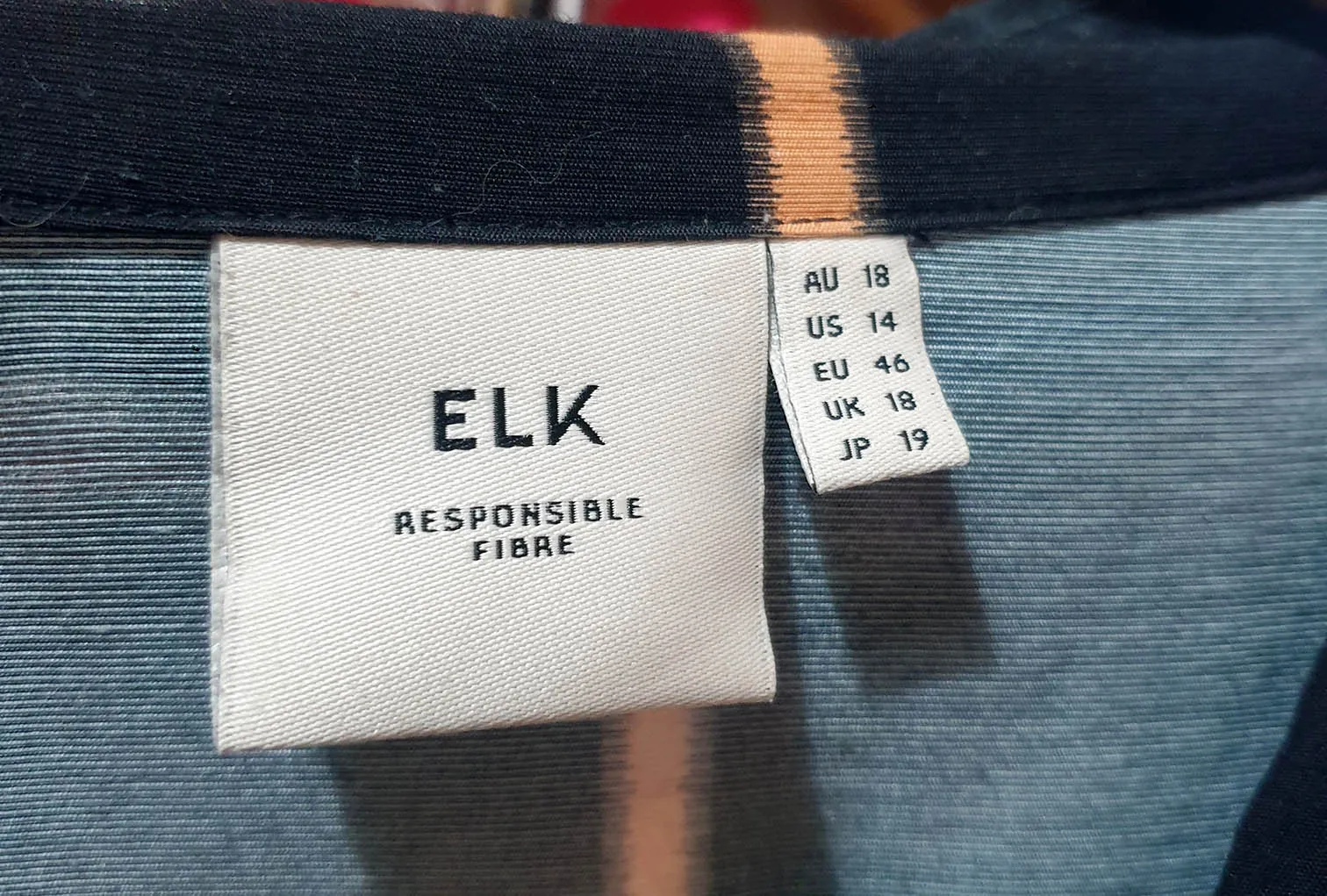Elk unique print navy dress size 18 (note: inconsistencies)
