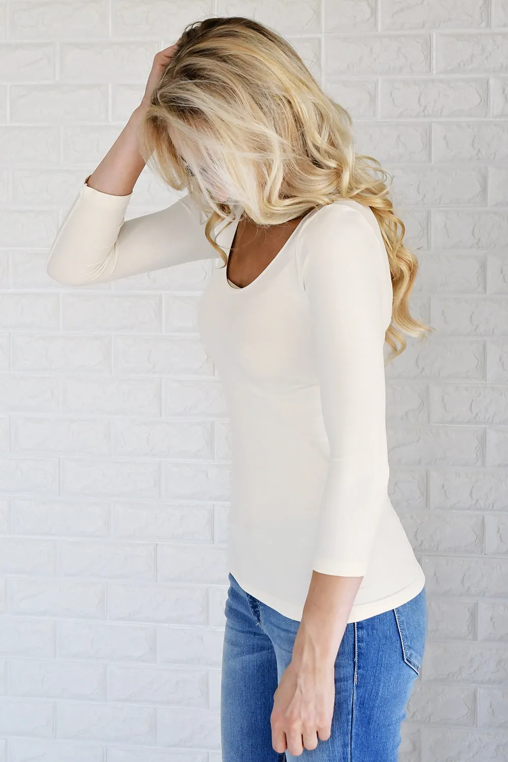 Essential 3/4 Sleeve Seamless Top ~ Cream