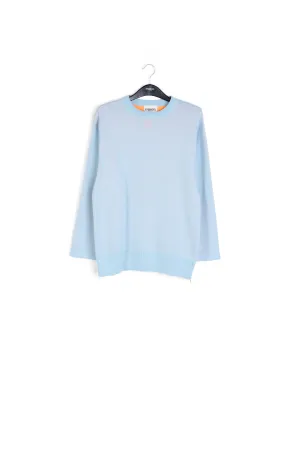 Light blue sweater with boxy cut