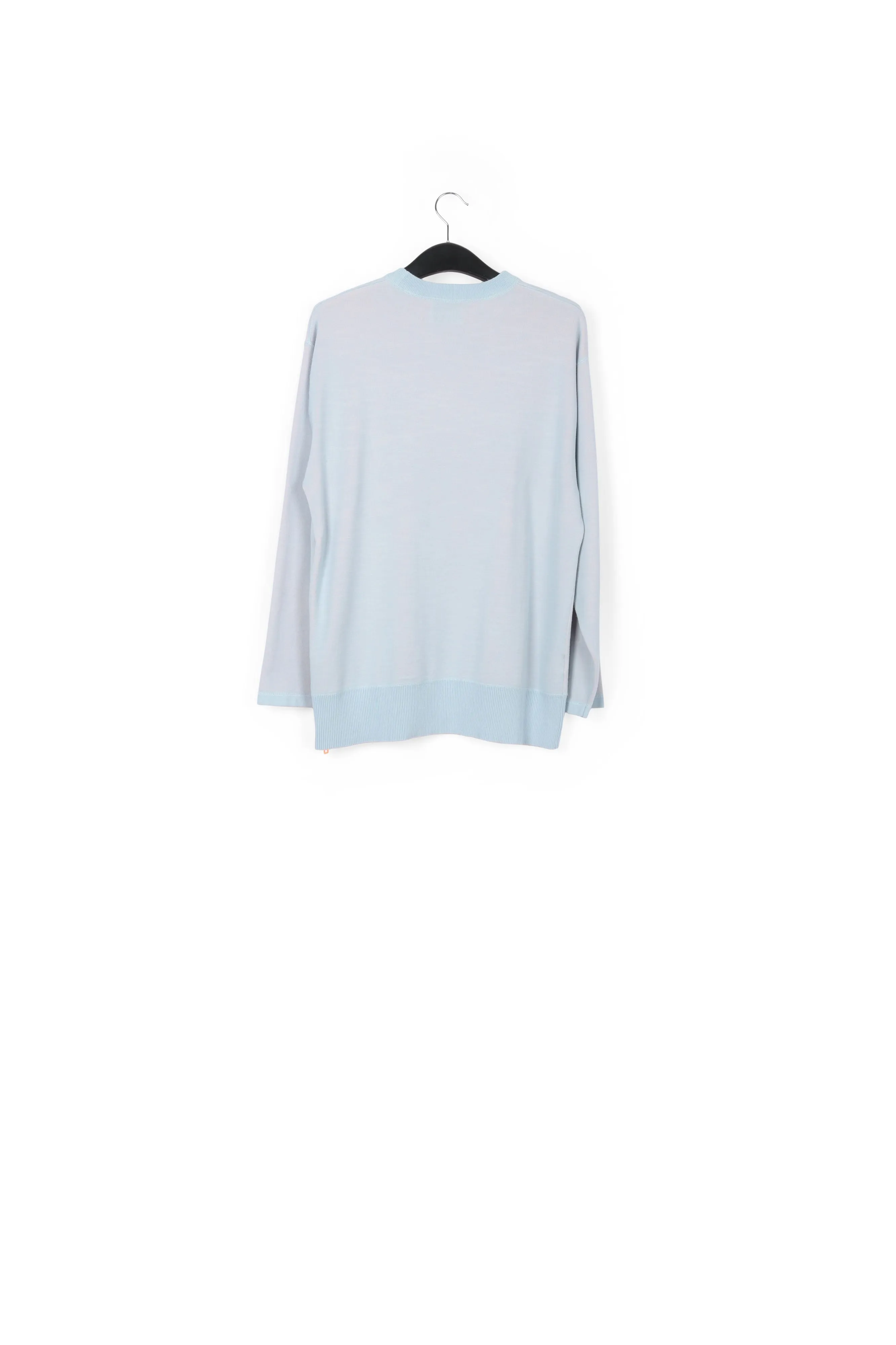 Light blue sweater with boxy cut