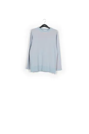 Light blue sweater with boxy cut