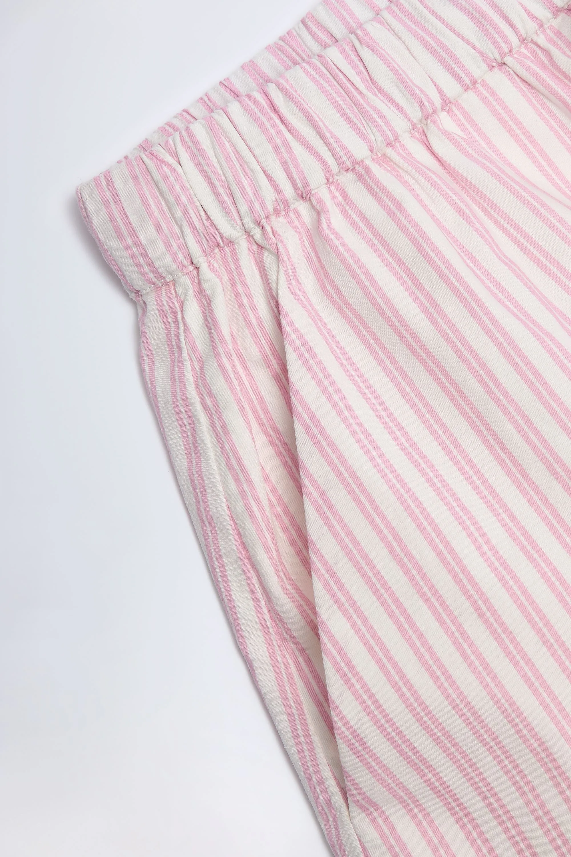 Mid-Rise Shorts in Soft Mauve Stripe