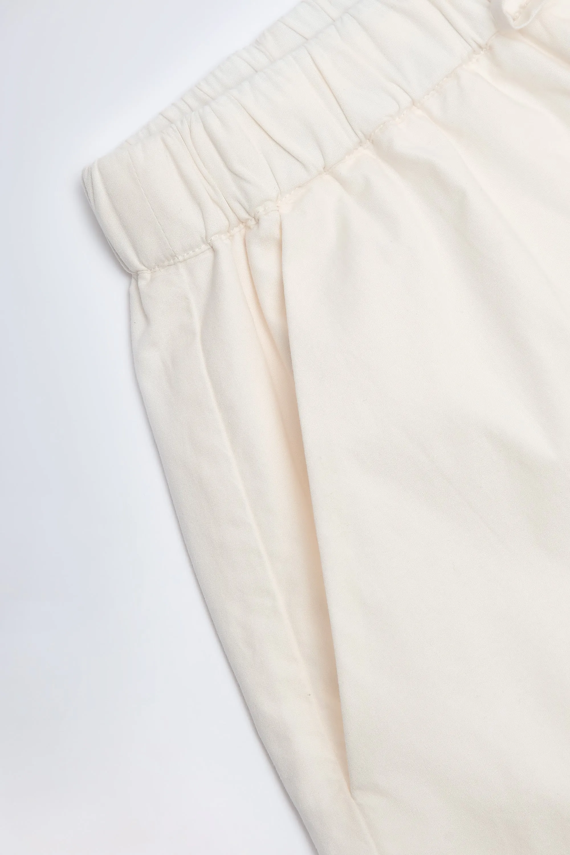 Mid-Rise Shorts in White