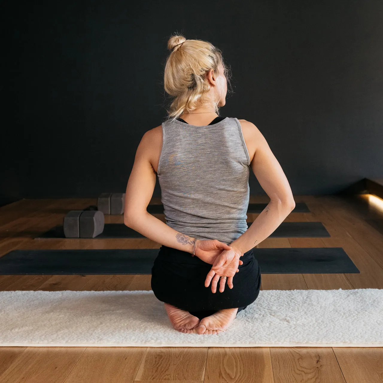 Women's Sleeveless Vest - Organic Merino/Silk