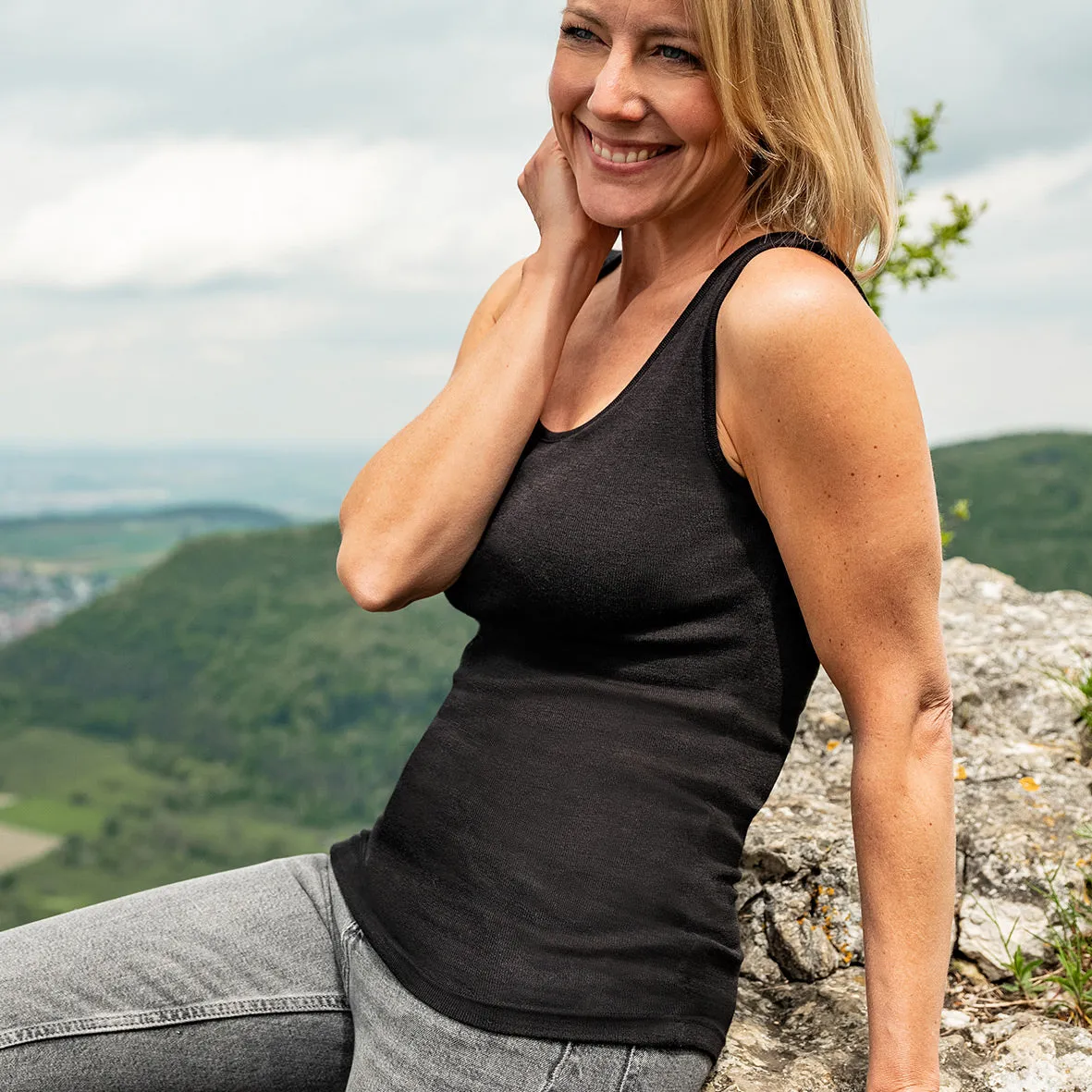 Women's Sleeveless Vest - Organic Merino/Silk