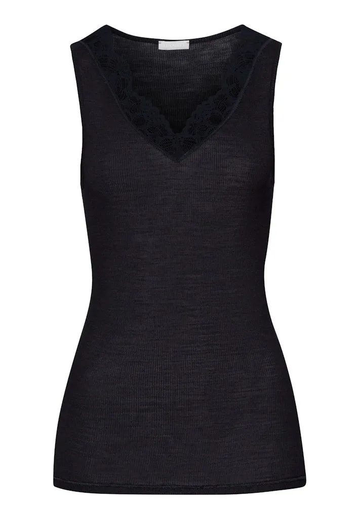 Woolen Lace - Sleeveless Top