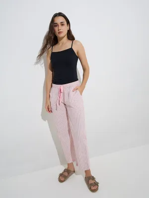 Wunderlove Black Solid Camisole